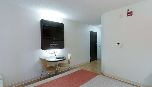 Standard Room, 1 Queen Bed, Non Smoking