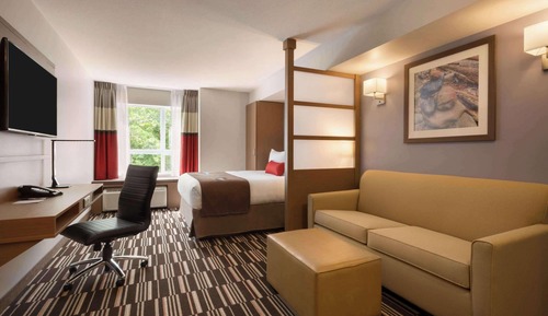 Suite, 1 Queen Bed, Non Smoking, Kitchen