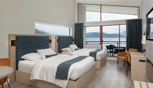 Deluxe Room, 2 Queen Beds, Lake View