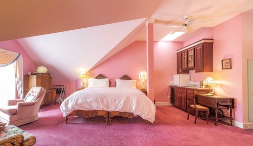 Luxury Room, 1 King Bed (Heritage Room)
