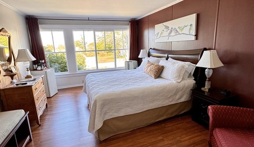 Classic Double Room, Ensuite, Bay View (King Room)