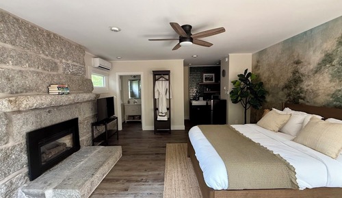 Deluxe Studio Suite