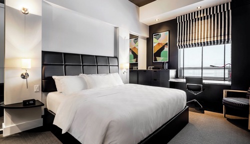 Standard Room, 1 King Bed