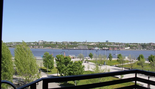 Room, River View (Luxe King)