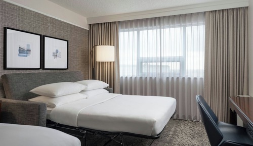 Traditional Room, 1 King Bed with Sofa bed (Guest)