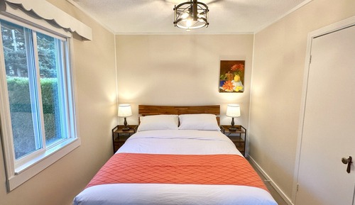 Brickwood Cottage, 1 Queen Bed, Kitchenette, Pet-Friendly Option
