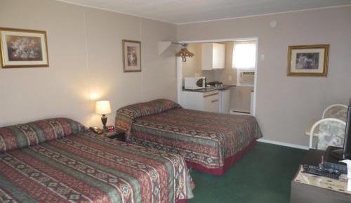 Deluxe Queen Room with Two Queen Beds