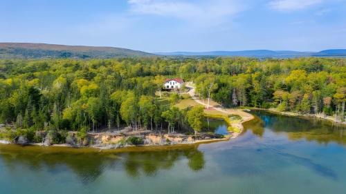 Four-Bedroom Deluxe Home - Oceanfront