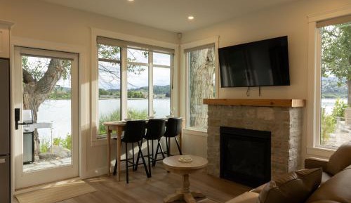 Family Room with Lake View