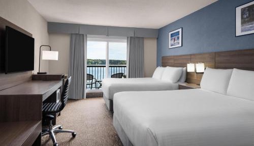 Queen Room with Balcony - Non-Smoking/Upper Floor