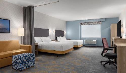 Queen Studio Suite - Mobility/Hearing Accessible 