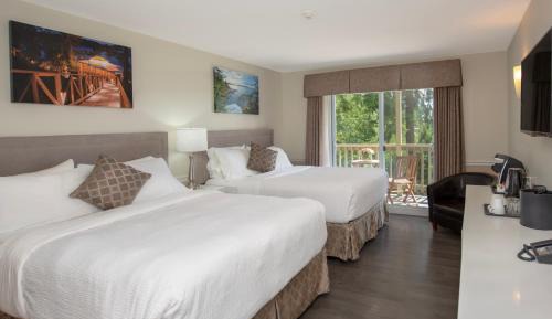 Oceanview Two Queen Suite