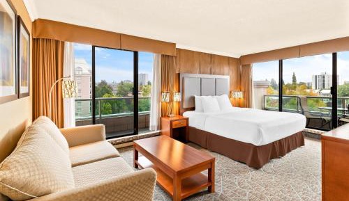 King Room with Sofa Bed - Non Smoking