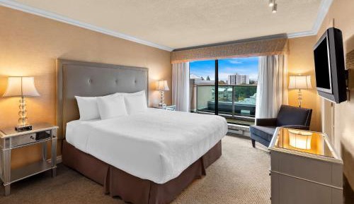 Two-Bedroom Suite with Harbor View