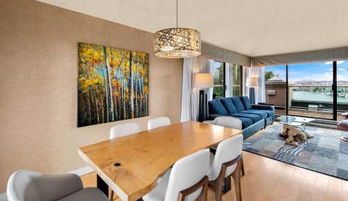 One-Bedroom Suite with Harbor View