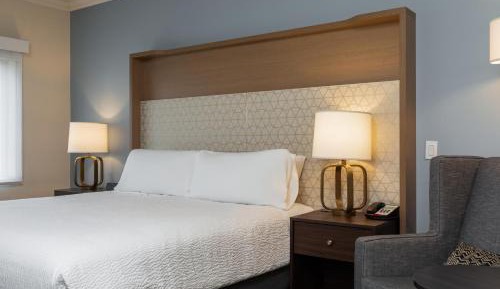 Standard King Room