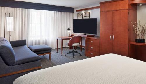 King Room with Sofa Bed
