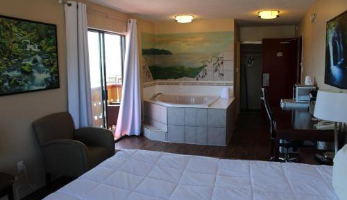 Superior King Studio Suite with Ocean View - Non-Smoking
