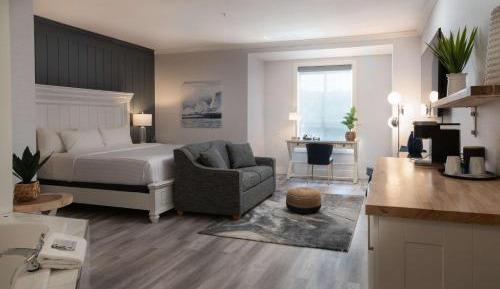 King Room with Jetted Tub