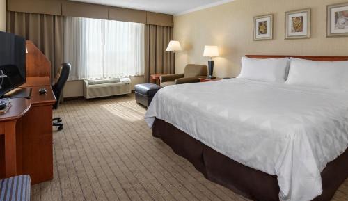 Standard King Room with Balcony - Non Smoking