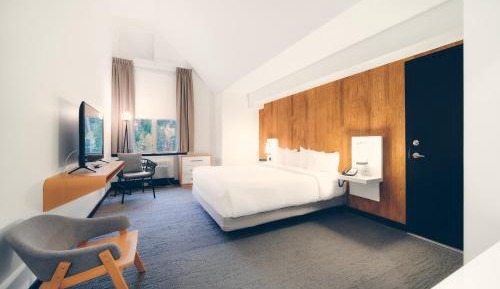 Superior King Room