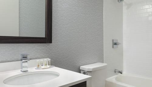 Queen Room - First Floor/Non-Smoking