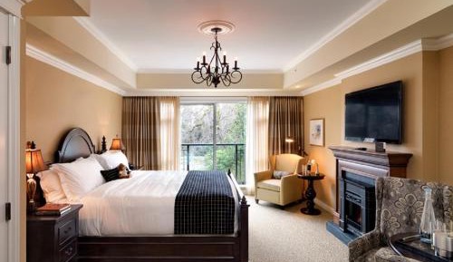 Guest Room, Residential View, Queen