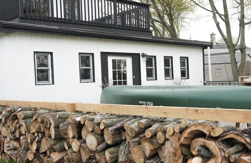 Wellington Hotel | Lakeside Motel