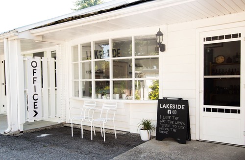Wellington Hotel | Lakeside Motel