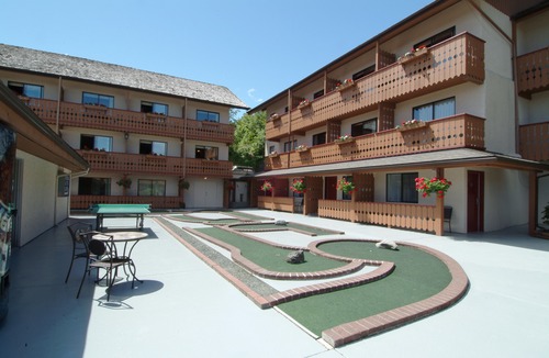 Campbell River Hotel | Ramada by Wyndham Campbell River