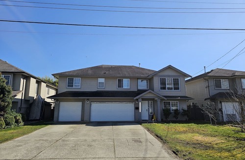 Maple Ridge House | Self Check-In | Queen + Bunk Bedroom | Spacious Guestroom in a Maple Ridge house