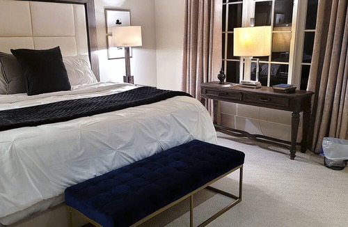 Dundarave Bed & Breakfast | Suite Smart West Van