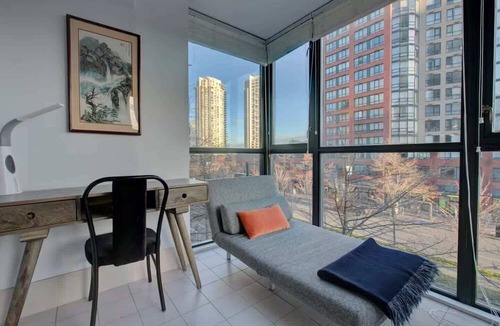 Yaletown Condo | Modern Downtown Vancouver Condo, 2BR, Pool & Hot Tub