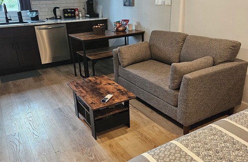 Duncan House | Oak Grove Escape - Duncan - Cowichan Valley