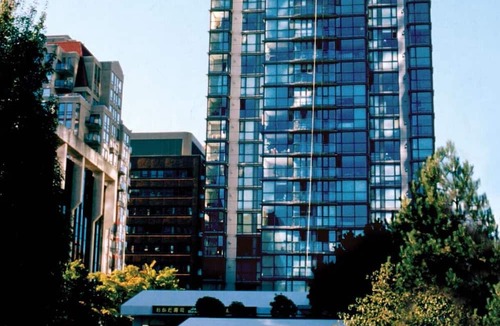 Yaletown Condo | Modern 2BR Condo in central downtown with views