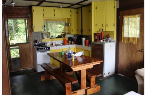Lakelse Cabin | Cozy Semi-Off Grid waterfront Cottage with spacious property - Pet Friendly