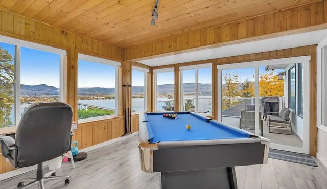 1941 - Lakeview Home in West Kelowna