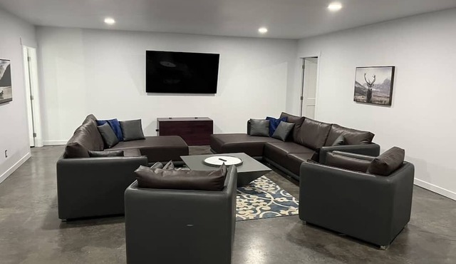 3 bedroom 2 bathroom with separate entrance and gear drying room.