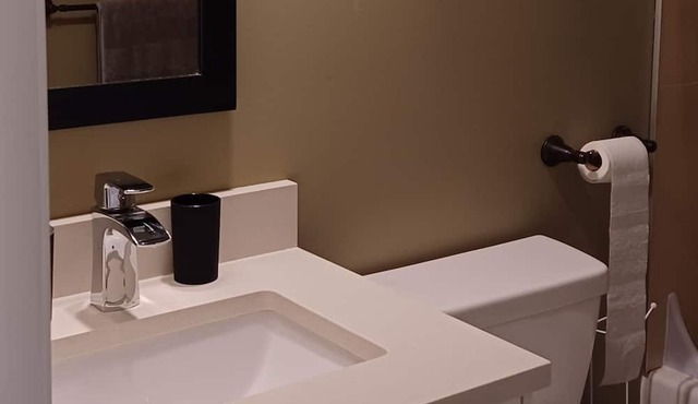 Quiet apartment in beautiful Port Moody