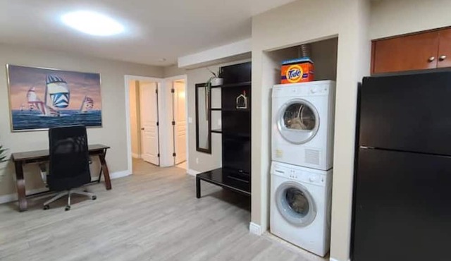 Fraser Heights Cozy Suite