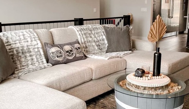 This house is a 3 bedroom(s), 3 bathrooms, located in Kelowna, .