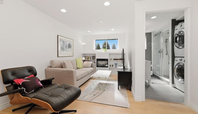 3BR Dunbar Family Retreat Near UBC/Transit