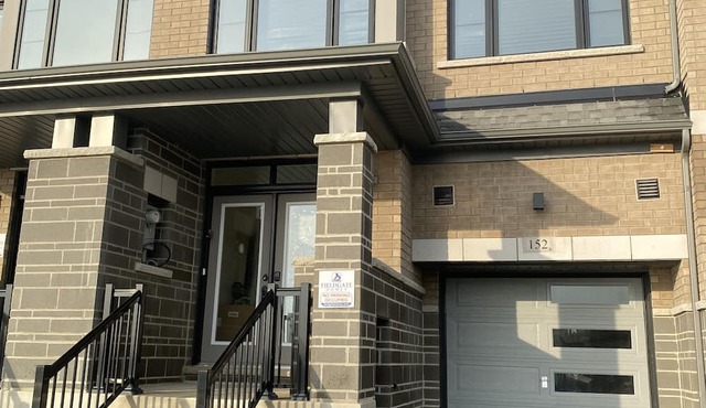 3BR Getaway in Kleinburg, Vaughan, Built in 2024 — Stylish Comfort Awaits You!